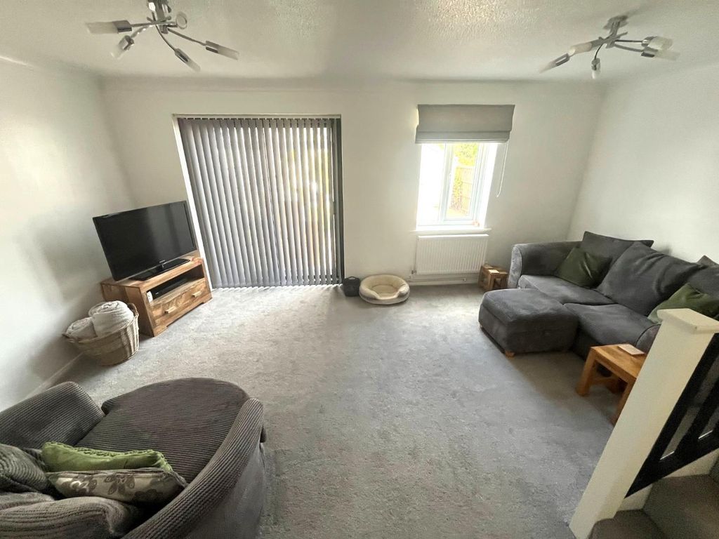 Property photo 2 of 14 Lounge.Jpg