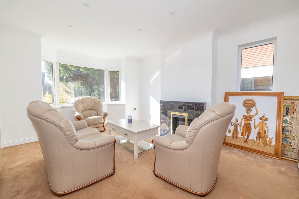 Property photo 2 of 16 Picture 2