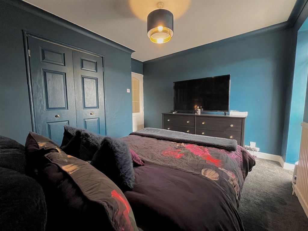 Property photo 3 of 13 Bedroom One