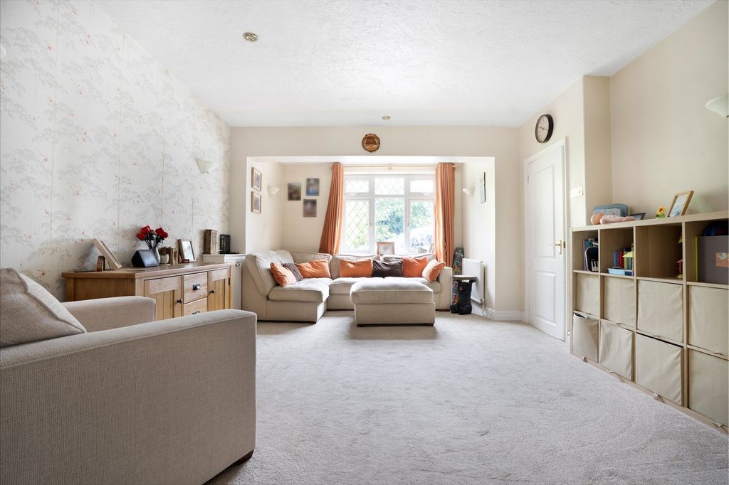 Property photo 2 of 13