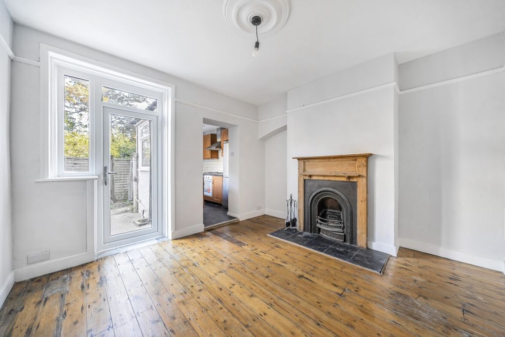 Property photo 2 of 6 1211068 (2)