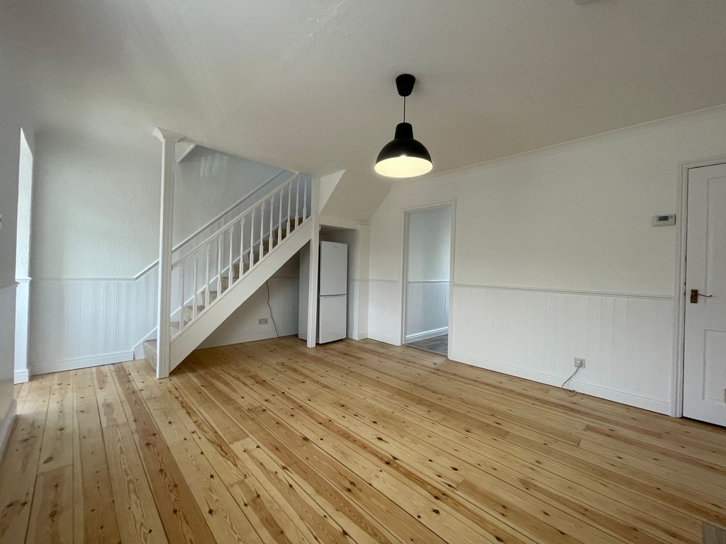 Property photo 3 of 29 Living Room