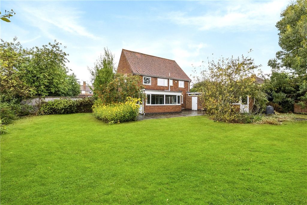 Property photo 2 of 18 Picture No. 22