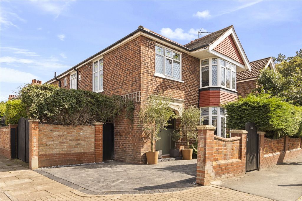 Property photo 1 of 27 Outside