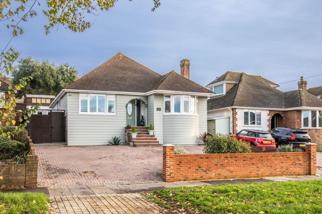 Property photo 1 of 24 Saltdean Vale3.Jpg
