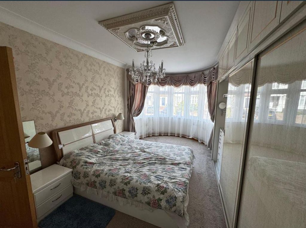 Property photo 1 of 4