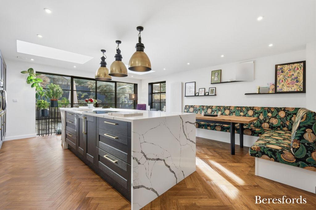 Property photo 3 of 18 Picture No. 06