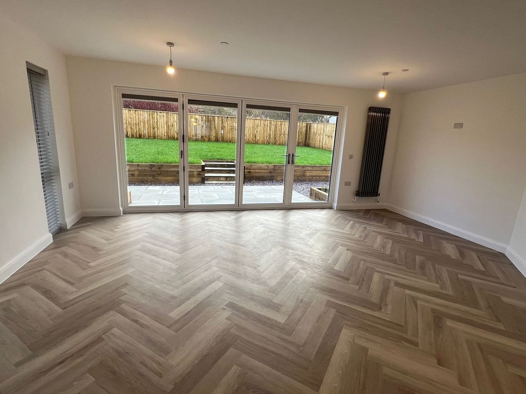 Property photo 3 of 14 Not Specified