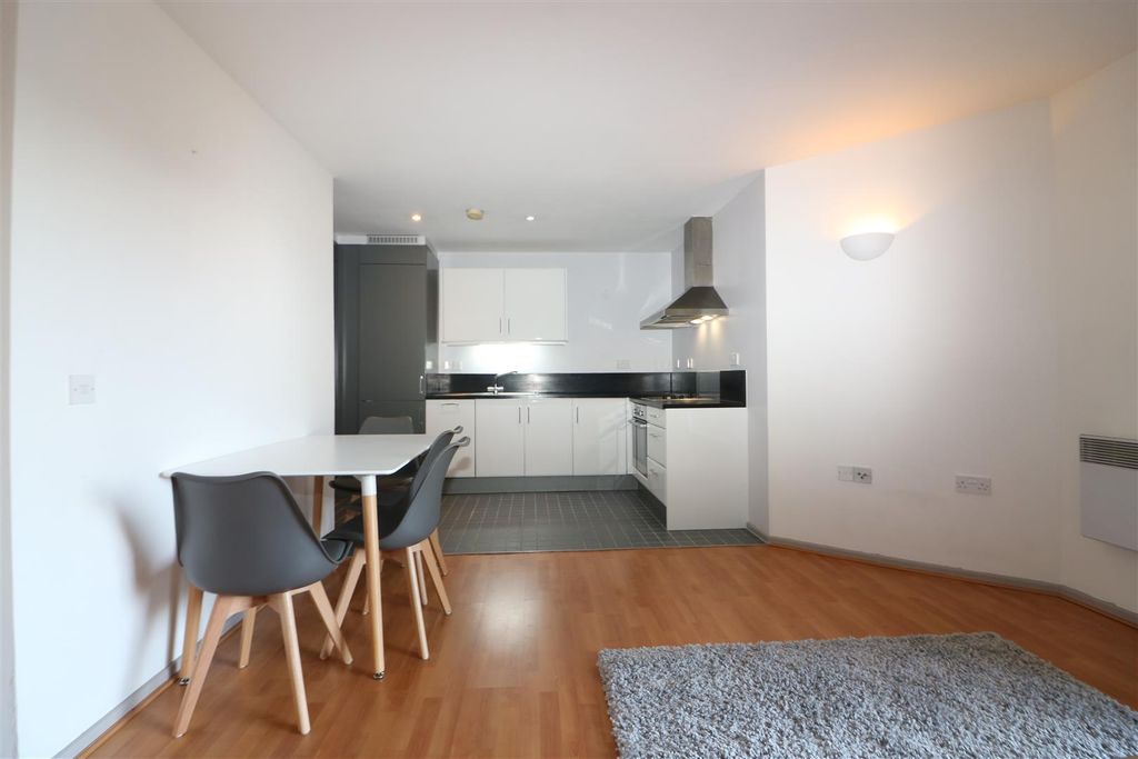 Property photo 3 of 11 Adriatic Building.Jpg