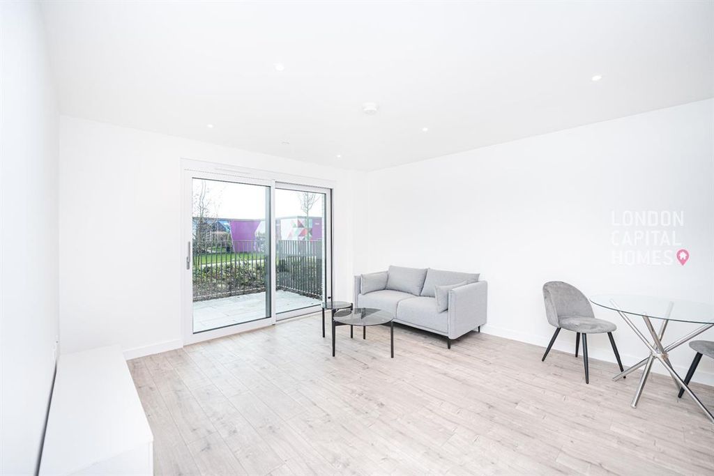 Property photo 2 of 14