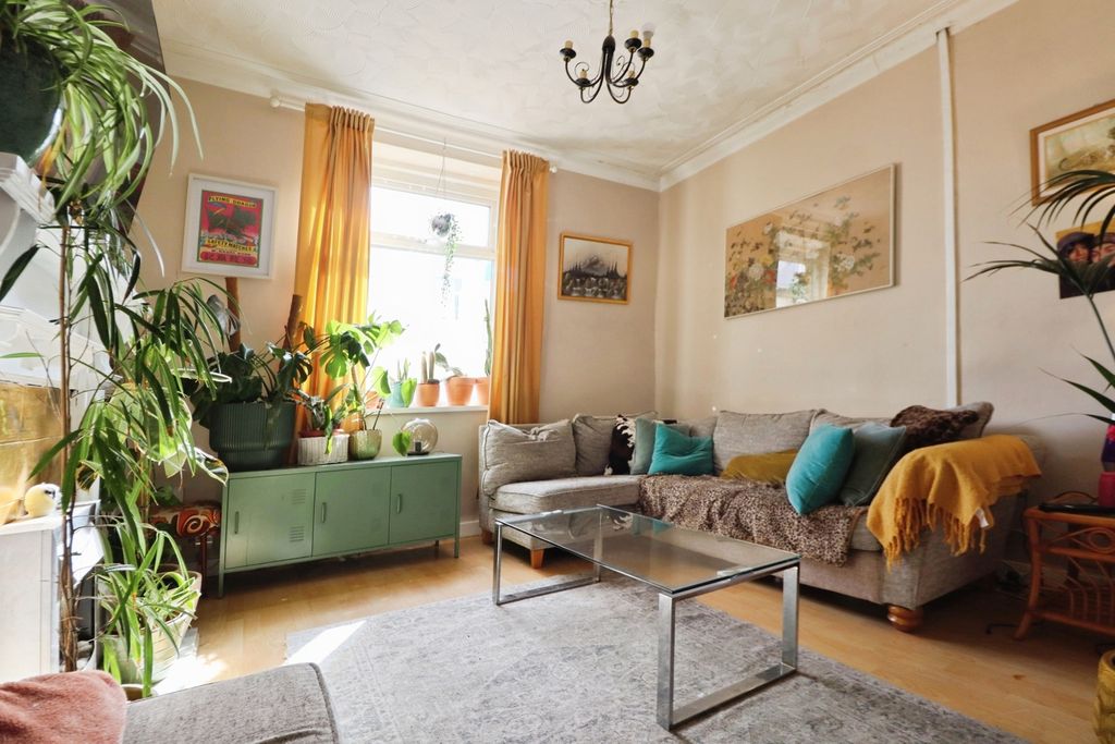 Property photo 2 of 24 Pbox-Img.Jpg