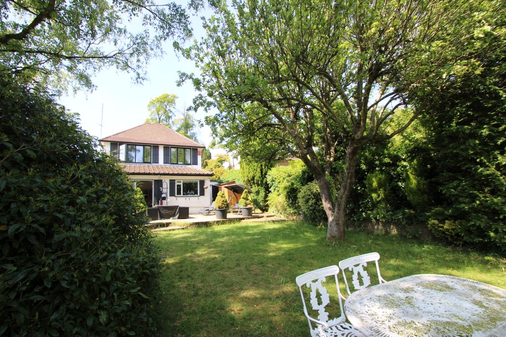 Property photo 2 of 16