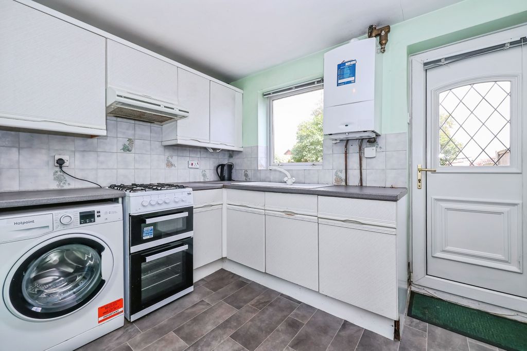 Property photo 2 of 15