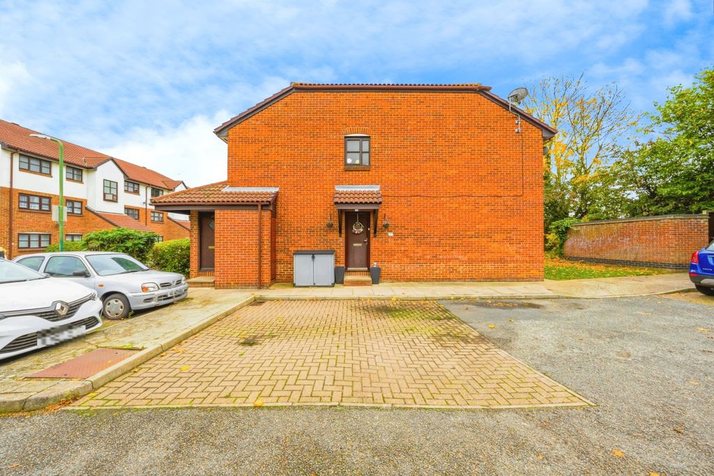 Property photo 1 of 17 Photo