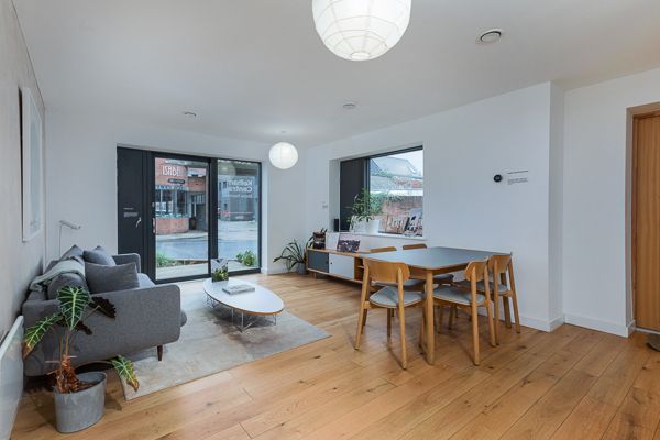 Property photo 2 of 31