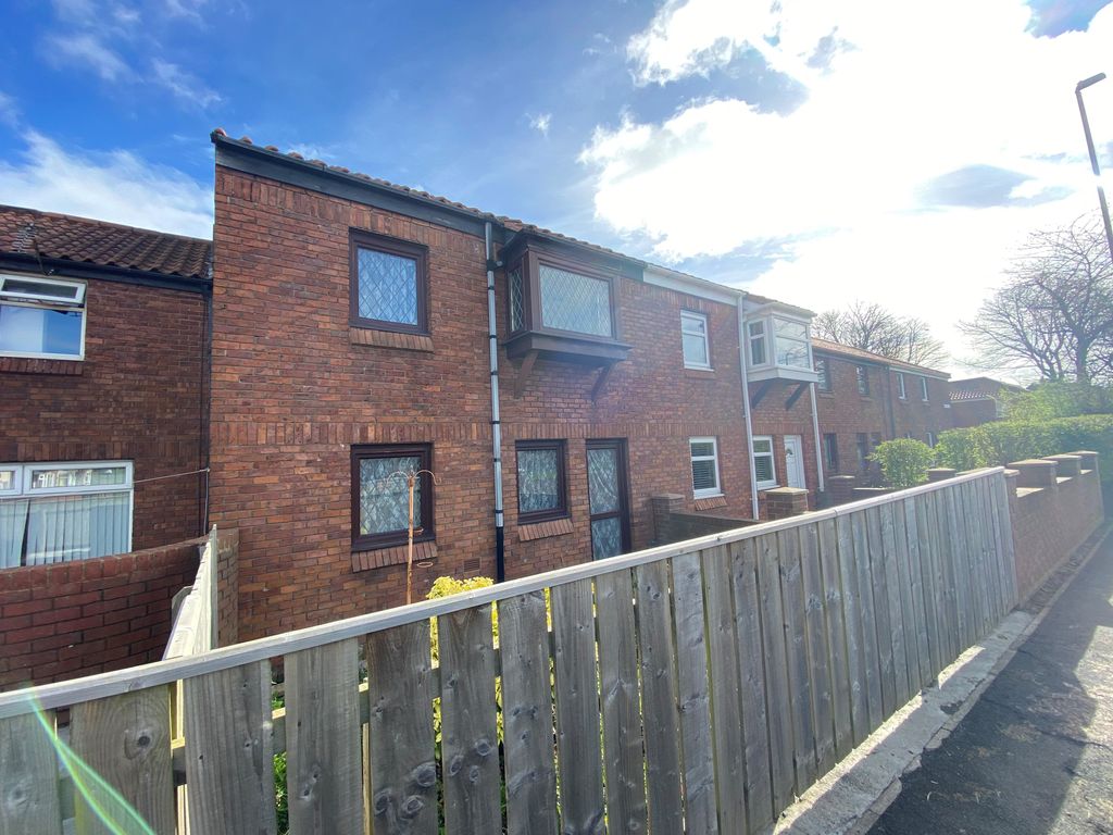 Property photo 1 of 4