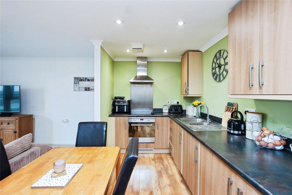 Property photo 3 of 14 Picture No. 02