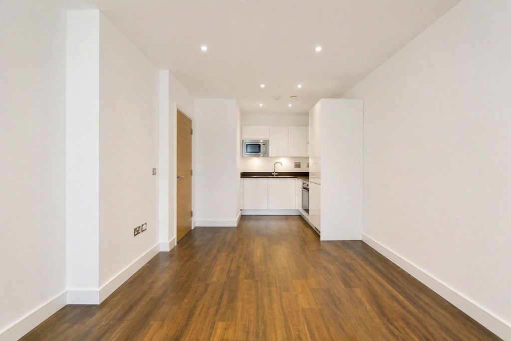 Property photo 3 of 5 Picture No. 31