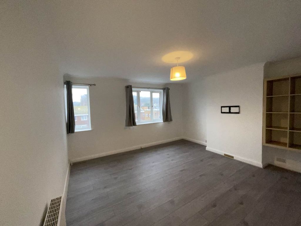 Property photo 2 of 6 Img_5213