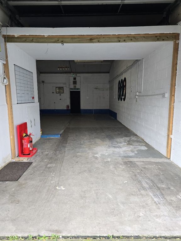 Property photo 3 of 6