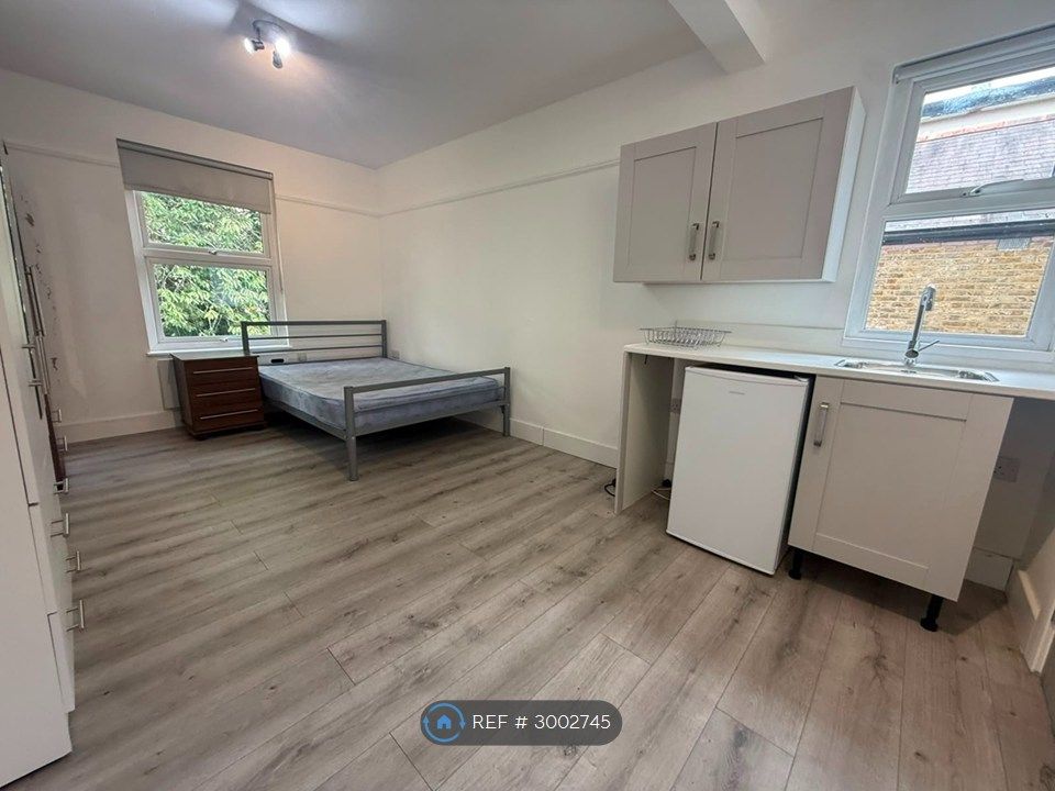 Property photo 1 of 3