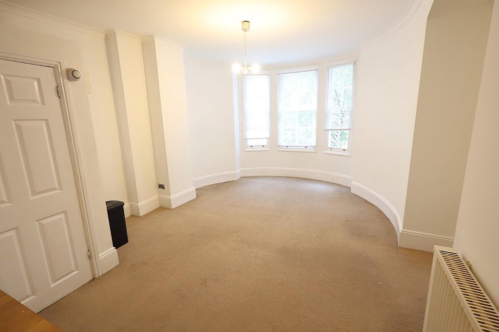 Property photo 3 of 4 Living Room