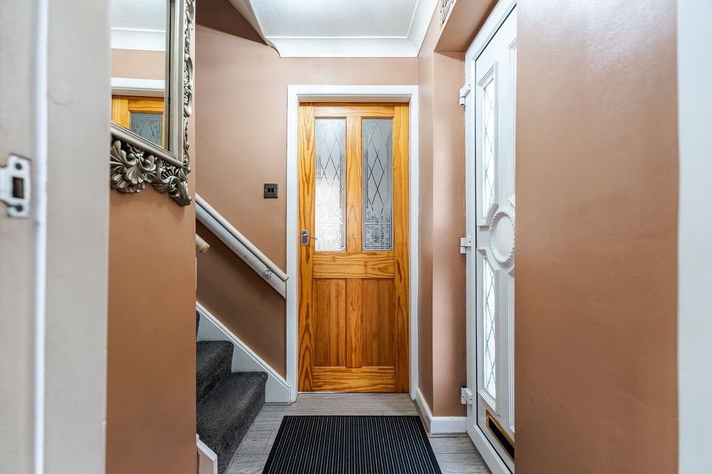 Additional image 8 of 3 bed detached house for saleBriar Close, Heckmondwike WF16