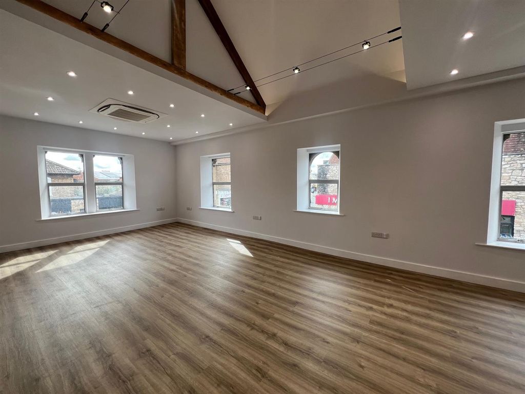 Property photo 3 of 13 6.Jpg