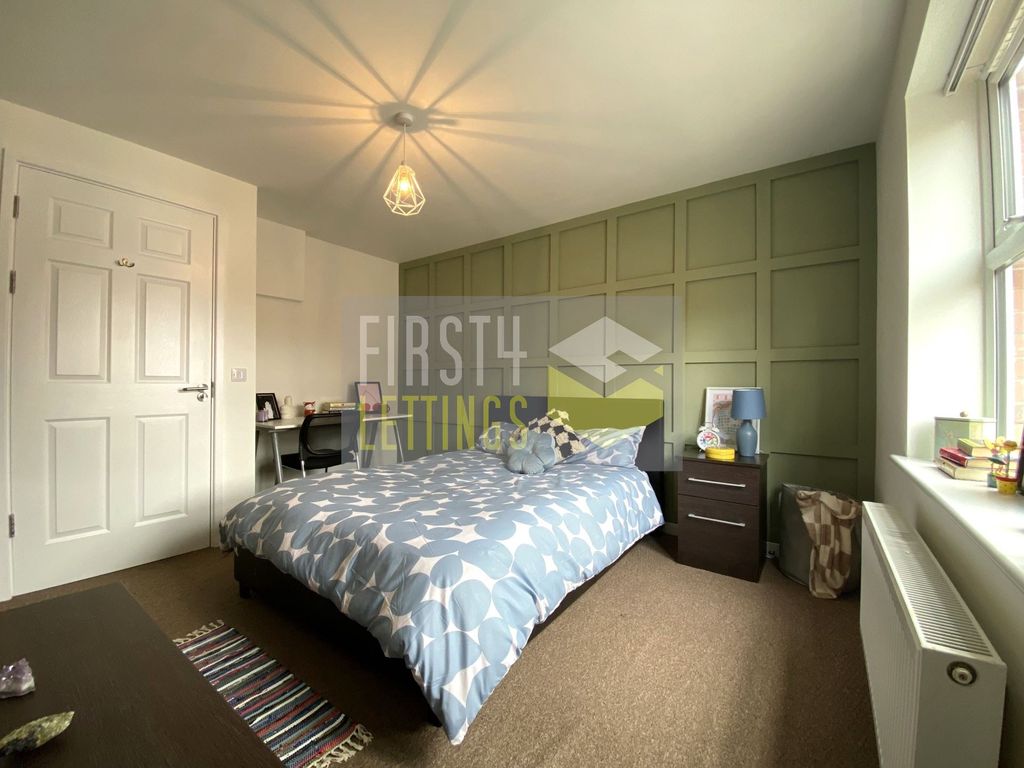 Property photo 2 of 19 Photo 4