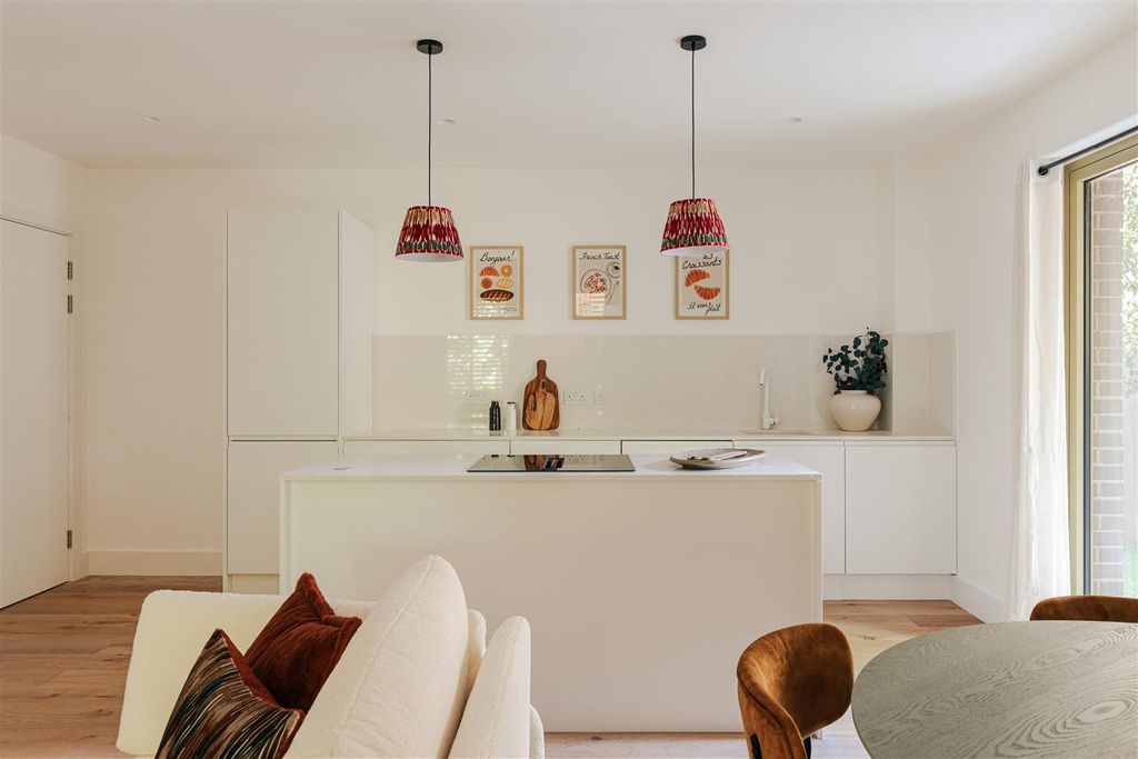 Property photo 3 of 21 The Sidings Apt 3-11.Jpg
