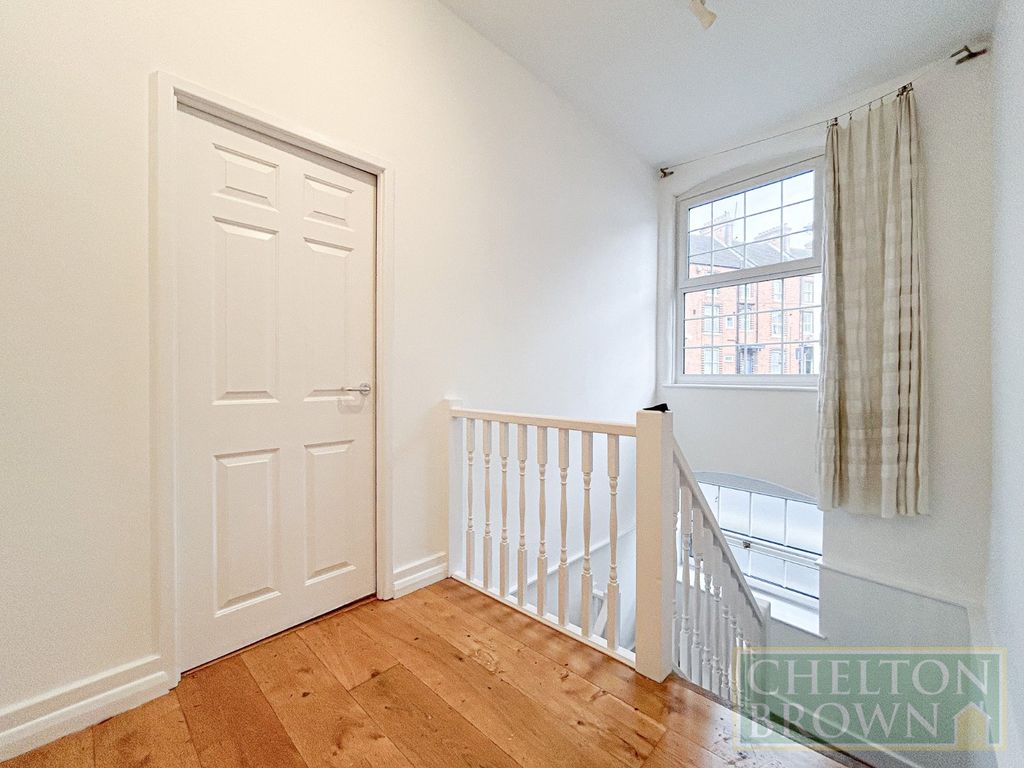 Property photo 2 of 24 Hallway