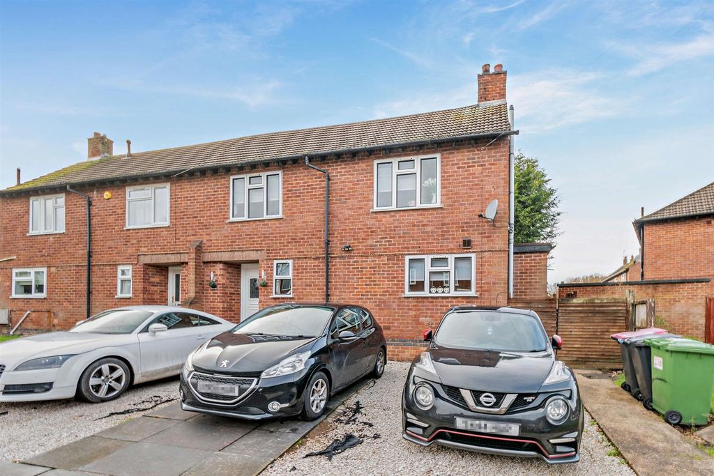 Property photo 2 of 13 8672670-Exterior10-800.Jpg