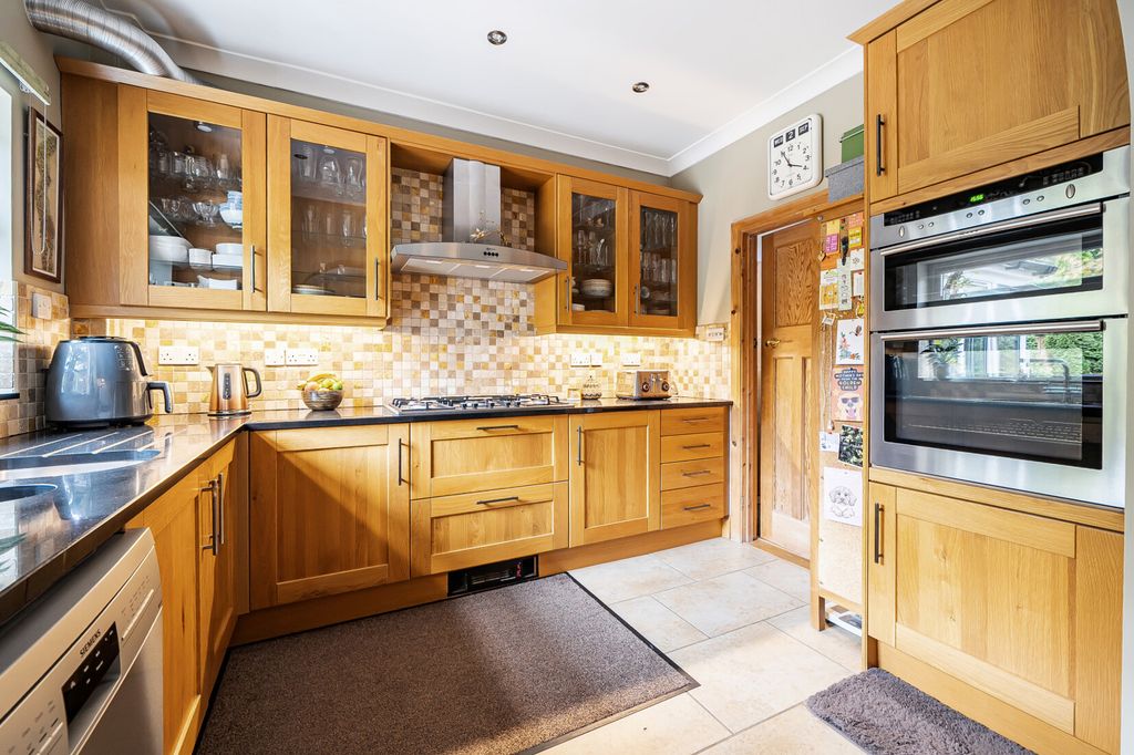 Property photo 2 of 22 Kitchen