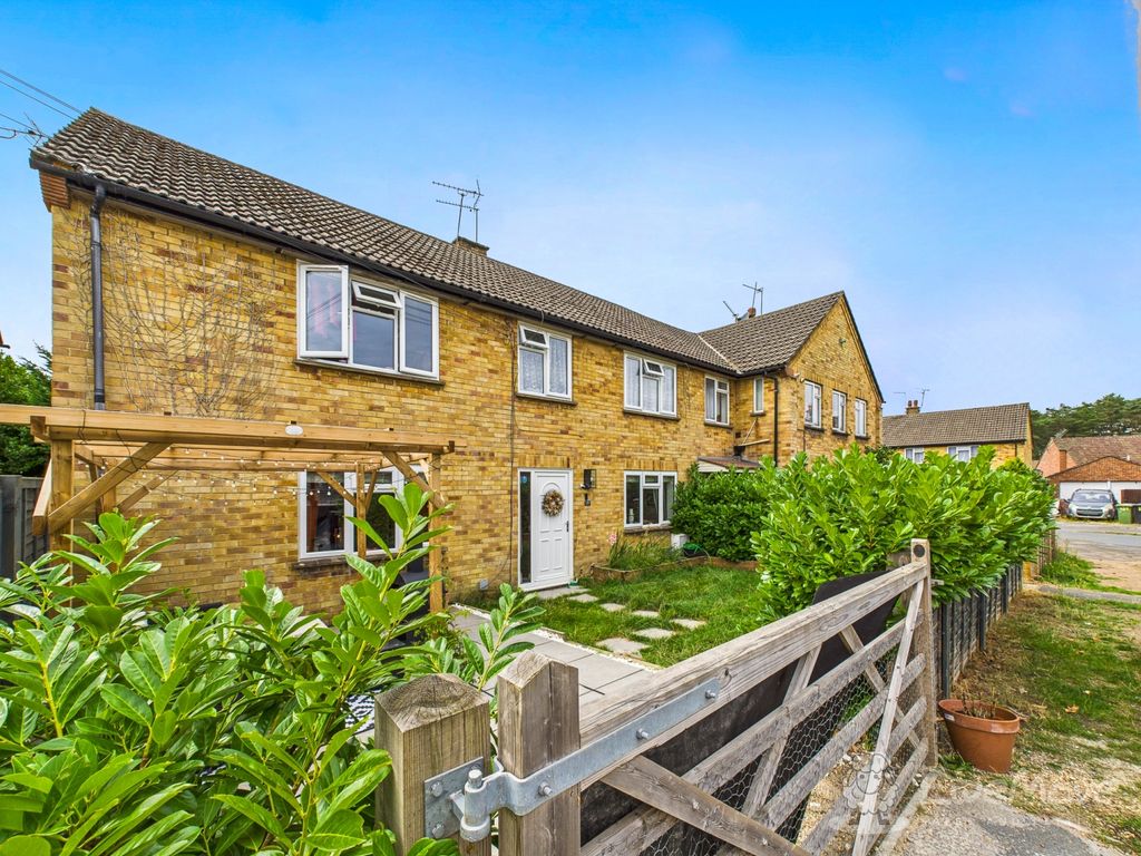 Property photo 1 of 10 Cam03624G0-Pr0153-Still025