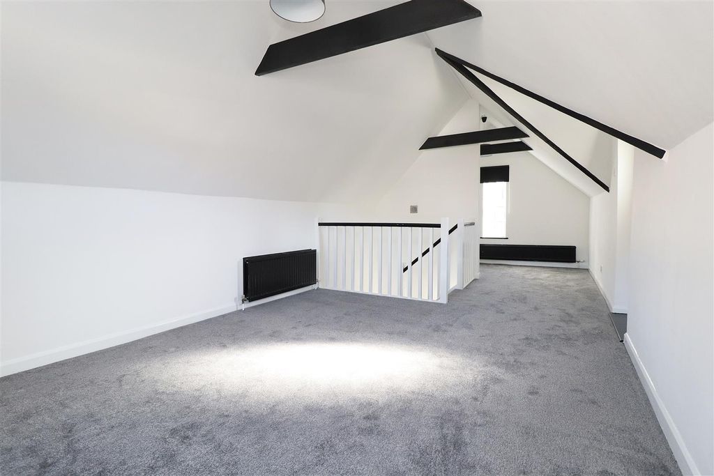 Property photo 2 of 10 Image00024.Jpeg