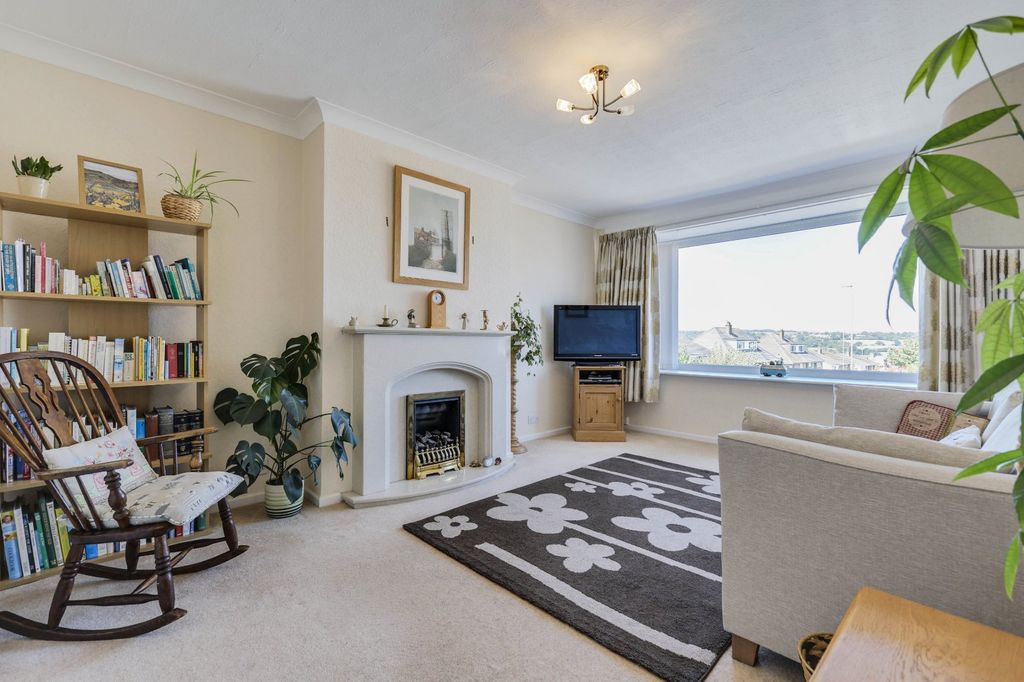 Property photo 2 of 15 Picture No. 04