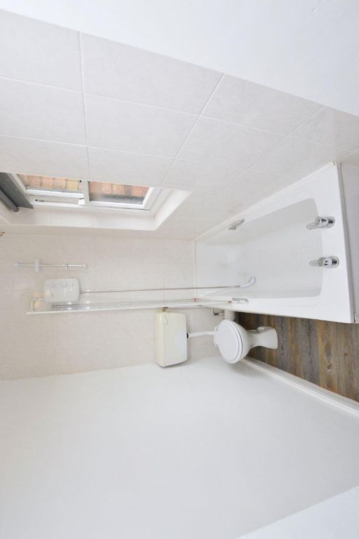 Property photo 3 of 3
