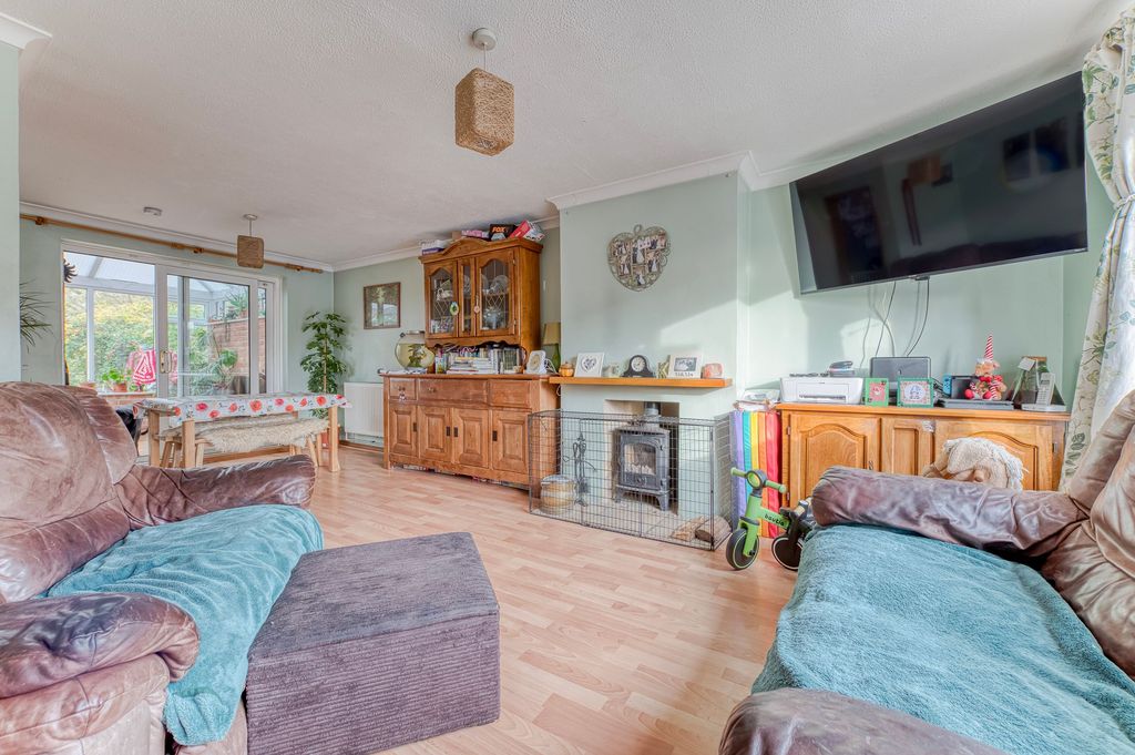 Property photo 3 of 19