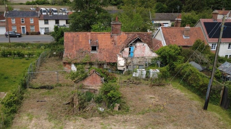 Property photo 1 of 11
