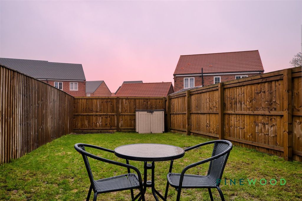 Property photo 3 of 20 Garden