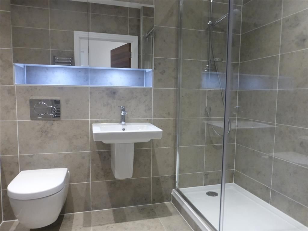 Property photo 2 of 13 Bathroom