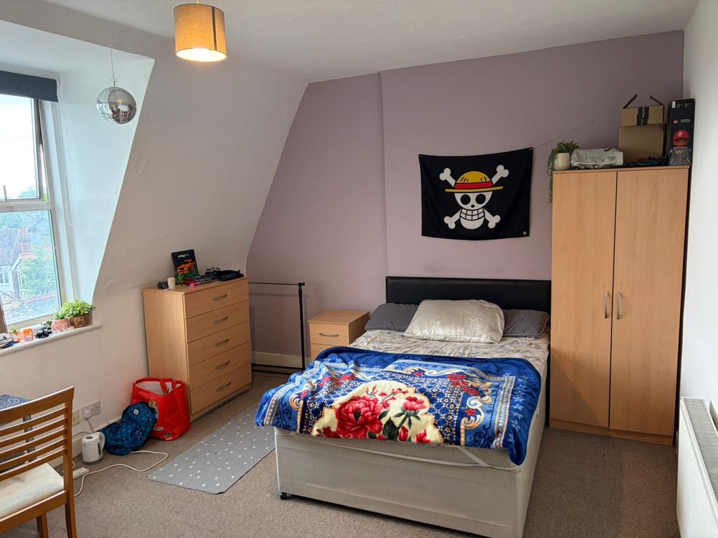 Property photo 1 of 3
