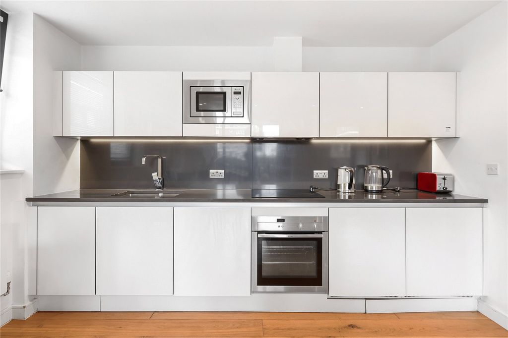 Property photo 3 of 16 Picture No. 04