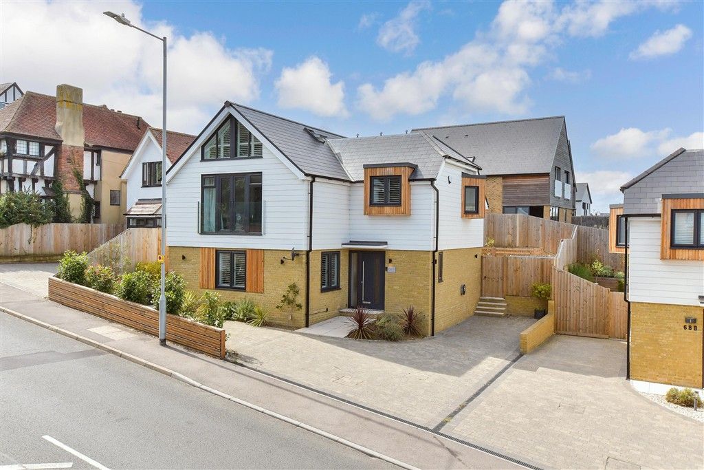 Property photo 1 of 16 External (Web)