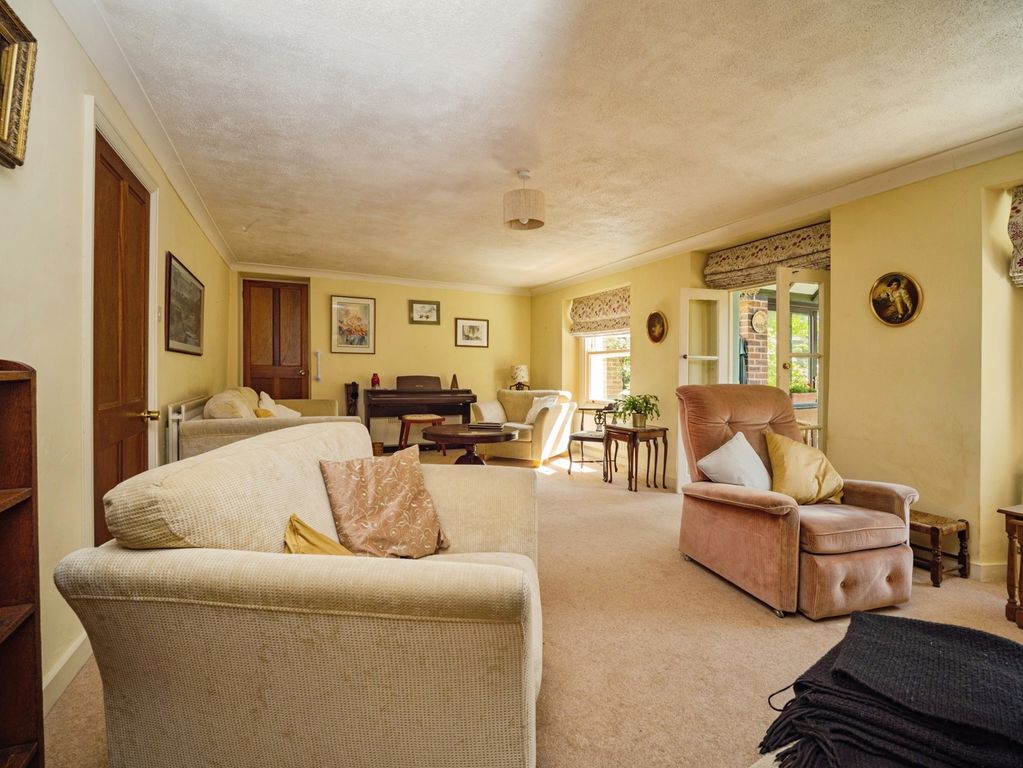 Property photo 3 of 33 Pbox-Img.Jpg