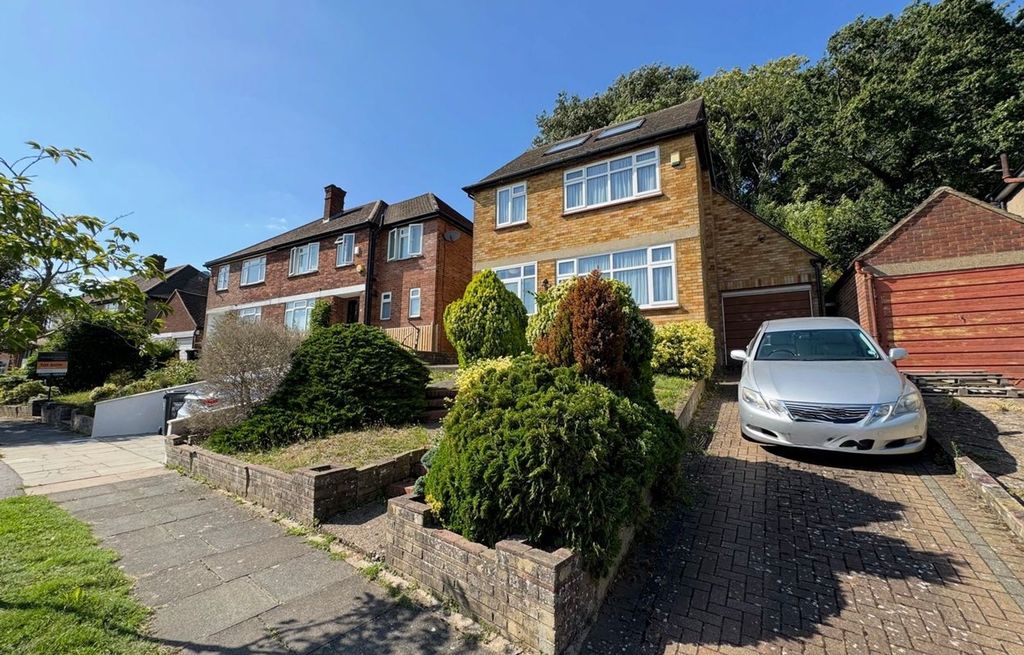 Property photo 1 of 18 Exterior