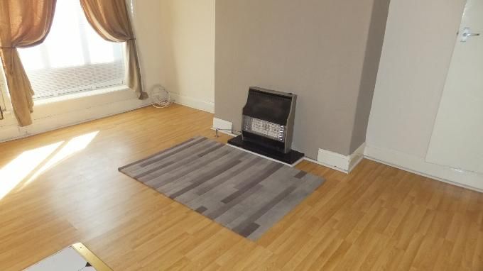 Property photo 3 of 6 Entrance Porch