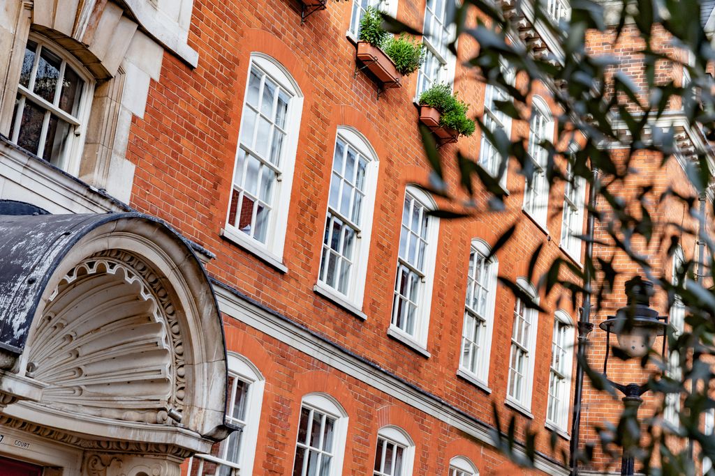 Property photo 3 of 20