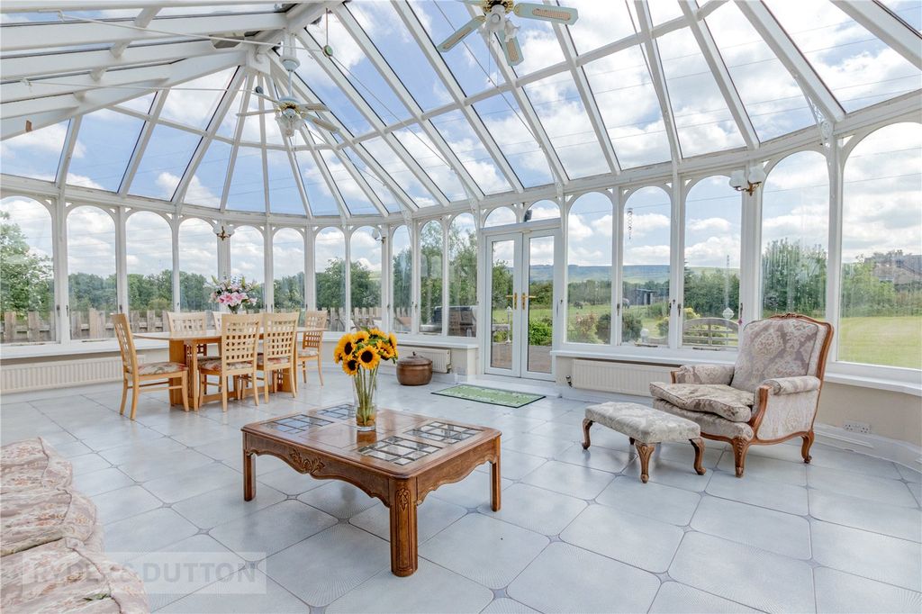 Property photo 2 of 54 Conservatory