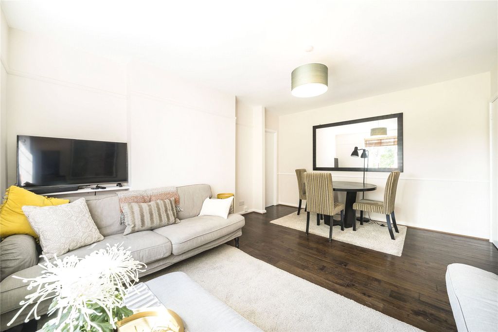 Property photo 3 of 8 Picture No. 05